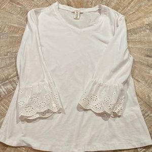 Westbound Petite white pullover shirt with 3/4 inch sleeves